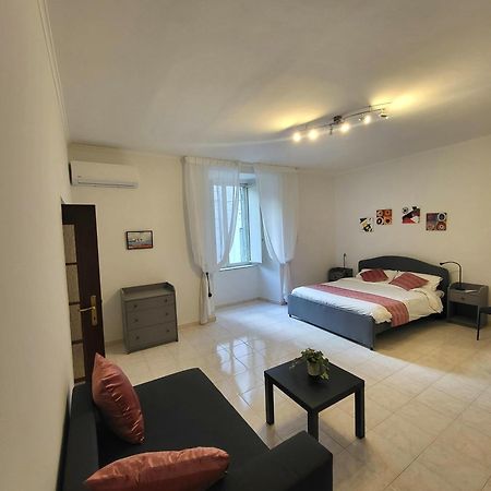 Holiday Home Deldec Nápoles Exterior foto